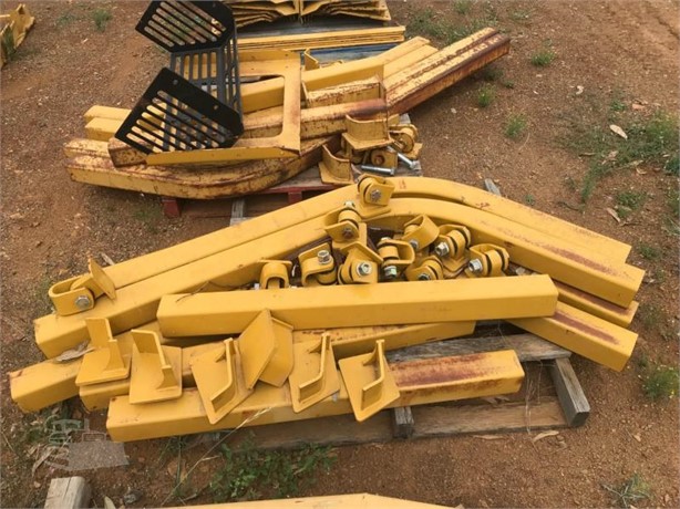 CATERPILLAR SWEEP KITS Used Sweeps for sale