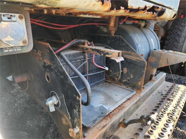 1993 INTERNATIONAL 4900 Used Battery Box Truck / Trailer Components for sale