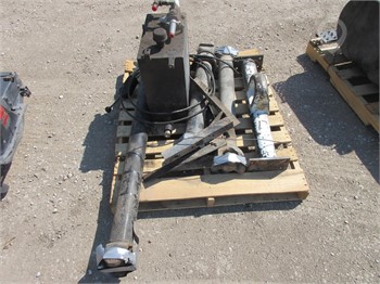 INTERNATIONAL DRIVE SHAFTS/OIL RESERVOIR AND FRONT TOW HITCH Used Wet Kit Truck / Trailer Components auction results