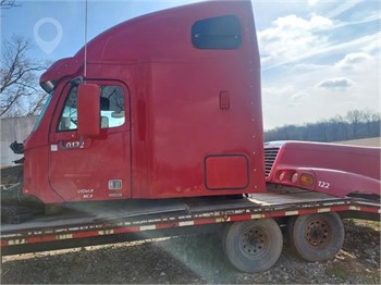 2007 FREIGHTLINER CENTURY 120 Used Cab Truck / Trailer Components auction results
