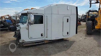 2015 PETERBILT 389 Used Cab Truck / Trailer Components for sale