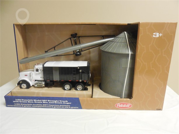 ERTL 1/32 PETERBILT MODEL 367 STRAIGHT TRUCK SET New Die-cast / Other Toy Vehicles Toys / Hobbies for sale