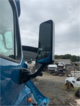 2016 FREIGHTLINER CASCADIA 125 Used Glass Truck / Trailer Components for sale