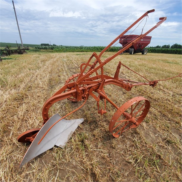 ALLIS-CHALMERS PLOW Used Farms Antiques auction results