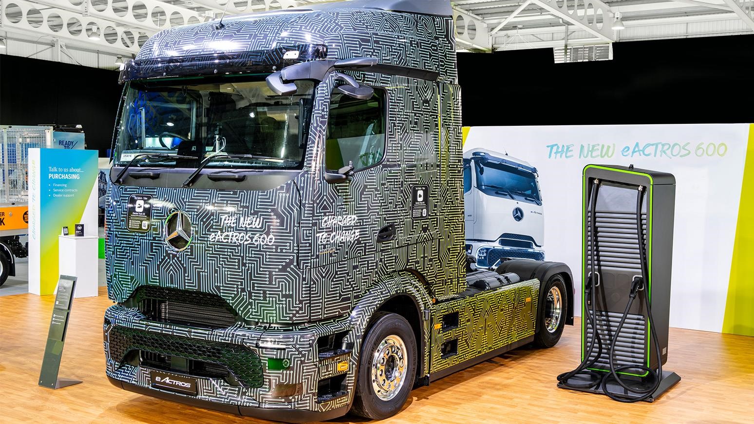 Mercedes-Benz Introduces New eActros 600 Long-Haul Electric Truck