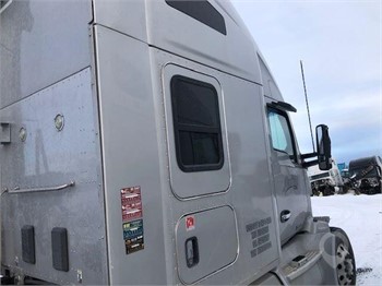 2017 KENWORTH T680 Used Cab Truck / Trailer Components for sale