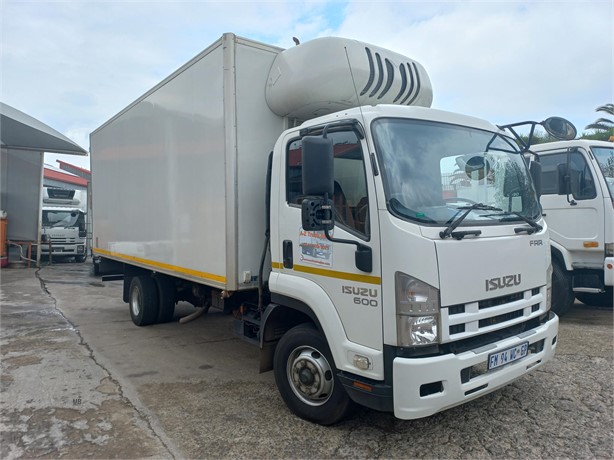 2016 ISUZU FRR Used Refrigerated Trucks for sale