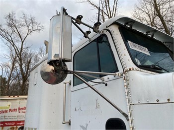 1995 FREIGHTLINER FLD112 Used Glass Truck / Trailer Components for sale