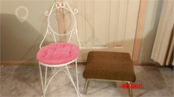 VANITY CHAIR & FOOTSTOOL Used Other Personal Property Personal Property / Household items for sale