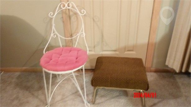 VANITY CHAIR & FOOTSTOOL Used Other Personal Property Personal Property / Household items for sale
