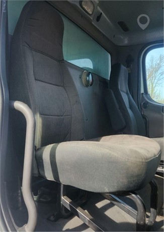 2006 FREIGHTLINER M2 106 Used Seat Truck / Trailer Components for sale