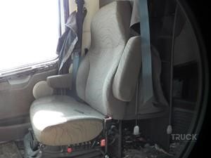 2015 VOLVO 670 Gebraucht Sitz zum verkauf