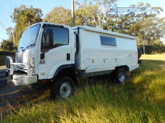 2010 Isuzu NPS 300 4x4 4x4 truck for sale Madill Isuzu in Queensland ...