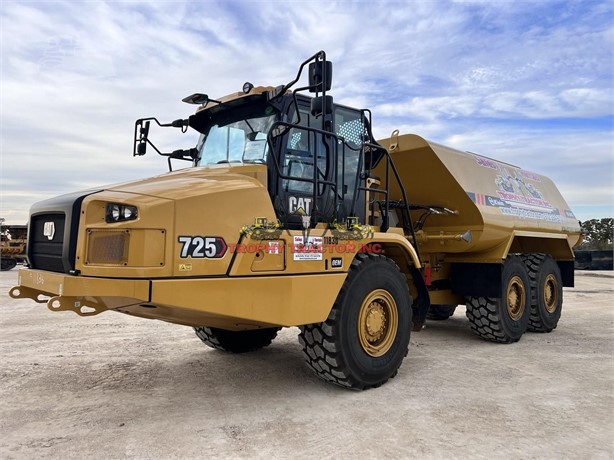 2023 CATERPILLAR 725 Used Truck Water Equipment for hire