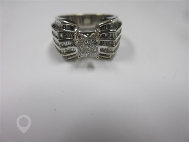 14K WHITE GOLD DIAMOND RING Used Rings Fine Jewellery auction results