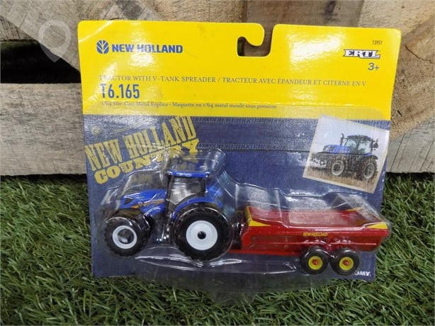 NEW HOLLAND 1/64 SCALE T6.165 WITH MANURE SPREADER New Other for sale