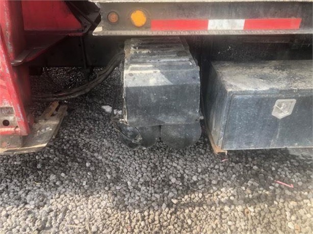 2005 INTERNATIONAL 7400 Used Battery Box Truck / Trailer Components for sale
