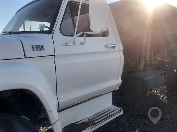 1976 FORD F750 Used Glass Truck / Trailer Components for sale