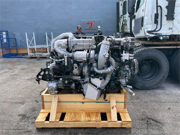2014 INTERNATIONAL N13 Used Engine Truck / Trailer Components for sale