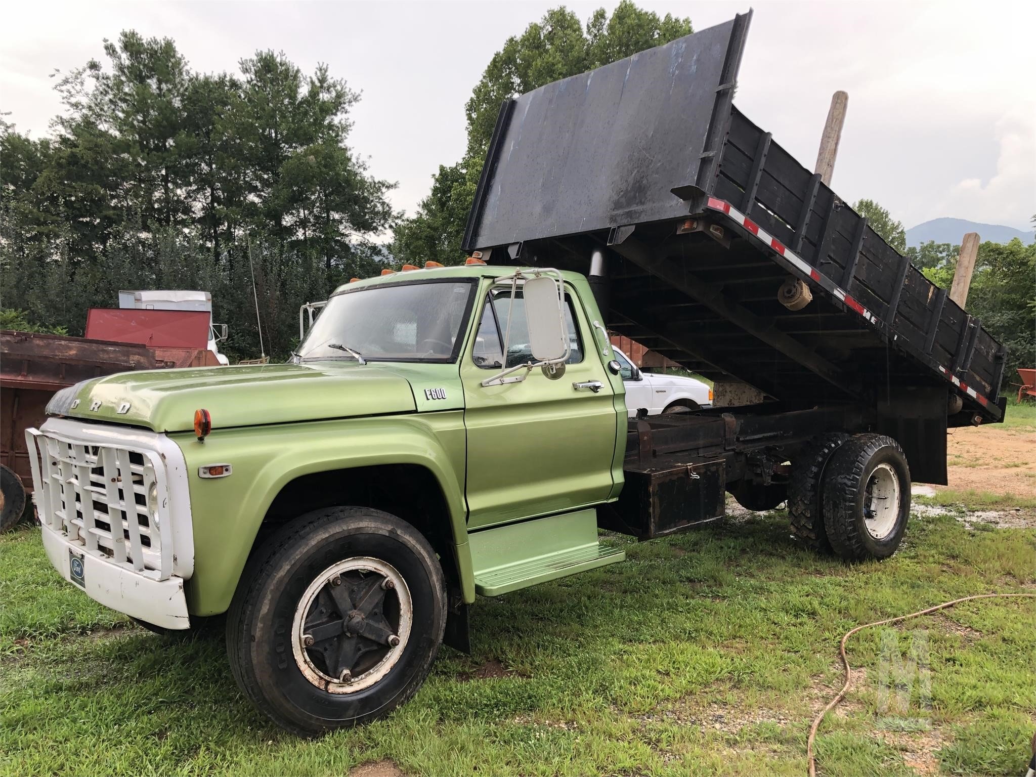 Marketbook Ca 1975 Ford F600 Auction Results