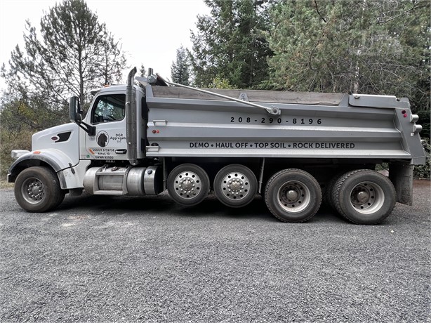 2022 peterbilt dump trucks