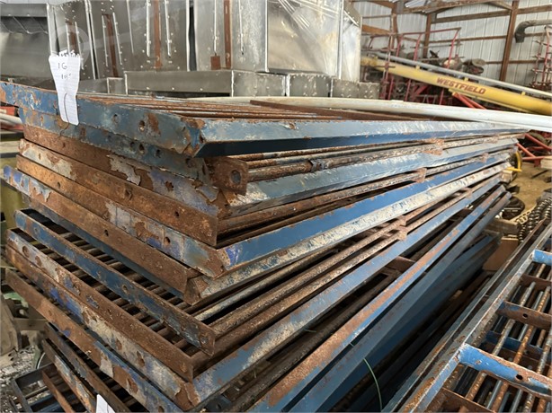 HOG SLAT 109"X31.5" Used Fencing Building Supplies auction results