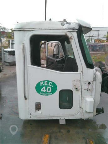 2000 INTERNATIONAL 9100I Used Cab Truck / Trailer Components for sale