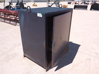 STORAGE TANK WITH MAXIMATOR AIR DRIVEN LIQUID PUMP Used Other upcoming auctions