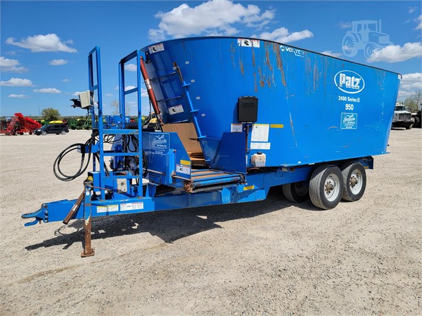 2014 PATZ 2400 SERIES 950 Used Feed/Mixer Wagon for sale