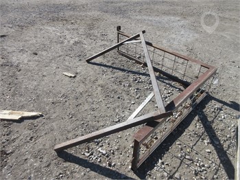 LADDER RACK RACK AND JUG CAGE Used Headache Rack Truck / Trailer Components auction results