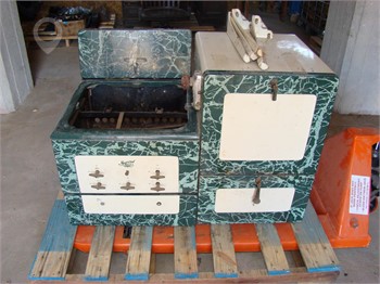 MAGIC CHEF STOVE Used Antique Furniture Antiques auction results