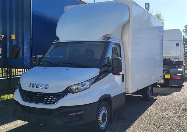 2020 IVECO DAILY 35S14 Used Transporter mit Kofferaufbau zum verkauf