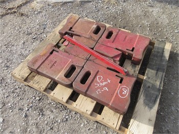 International Harvester Aftermarket Tractor suitcase weight 100 lbs Tag  #260outs
