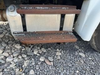 2000 FREIGHTLINER FL80 Used Fuel Pump Truck / Trailer Components for sale