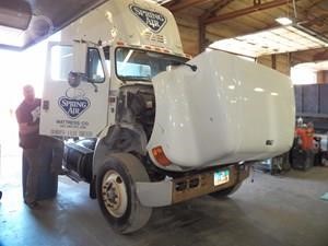 1991 INTERNATIONAL 8200 Used Glass Truck / Trailer Components for sale