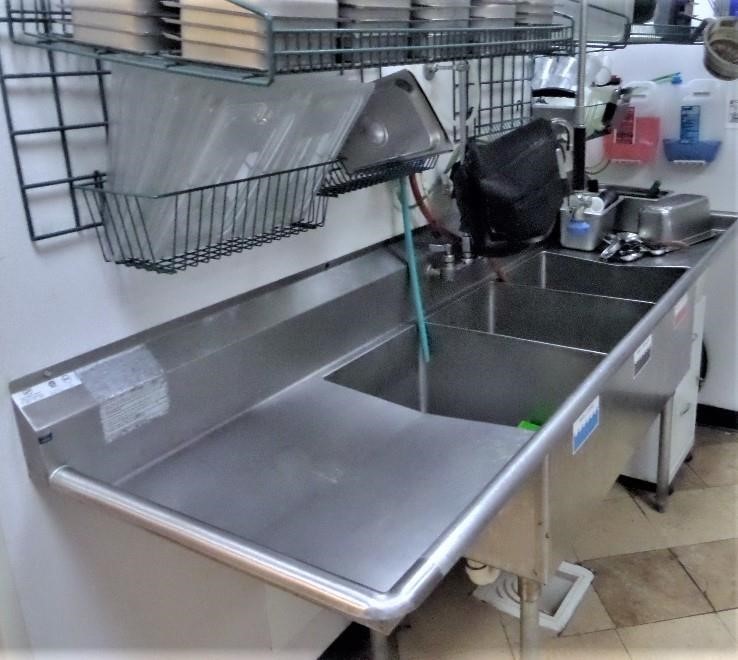Ss 3 Compartment Sink 27 X 96 Faucet Wester Auction Realty Inc