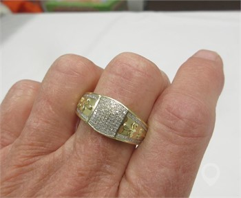 DIAMOND RING 10K YELLOW GOLD DIAMOND RING MENS Used Rings Fine Jewellery auction results