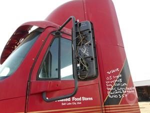 2005 FREIGHTLINER COLUMBIA 120 Used Glass Truck / Trailer Components for sale
