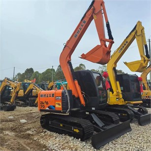 HITACHI ZX70 Crawler Excavators For Sale | MachineryTrader.com