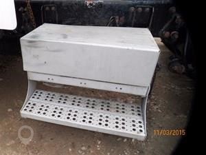 2001 FREIGHTLINER FLD120 Used Battery Box Truck / Trailer Components for sale