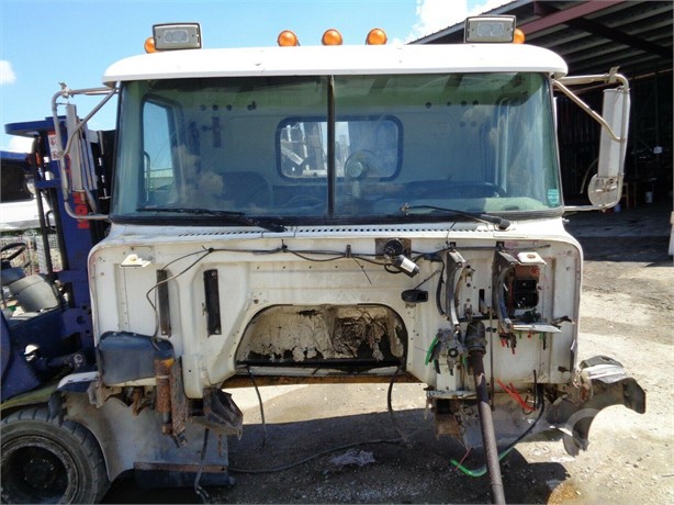 1995 VOLVO Used Cab Truck / Trailer Components for sale