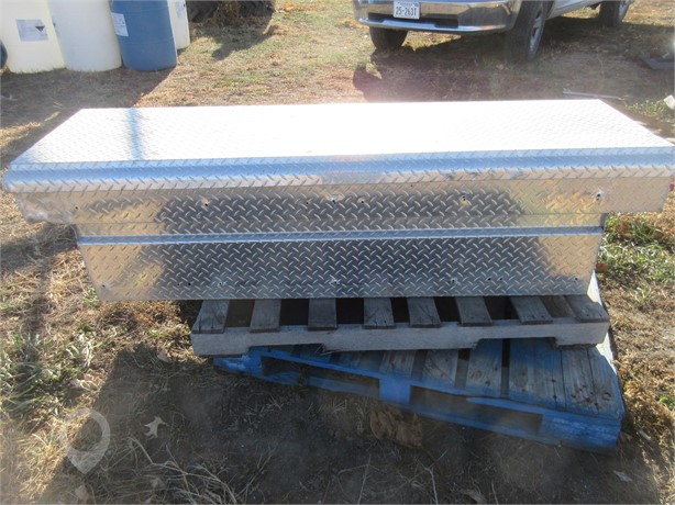 WEATHER GUARD FULL SIZE PICKUP TOOL BOX Used Tool Box Truck / Trailer Components auction results