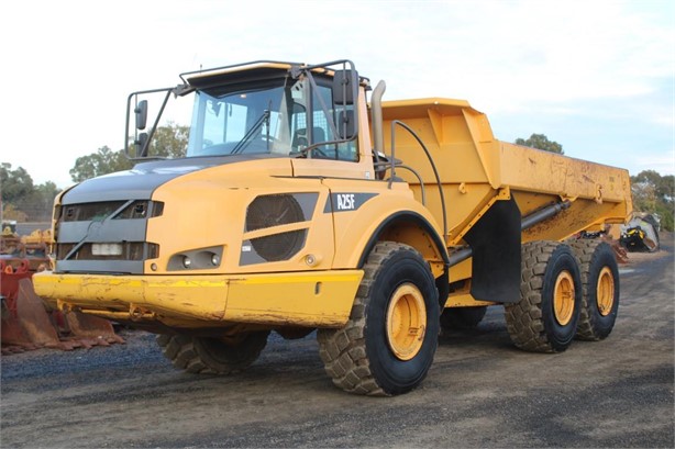 2011 VOLVO A25F Used Dump Trucks for sale