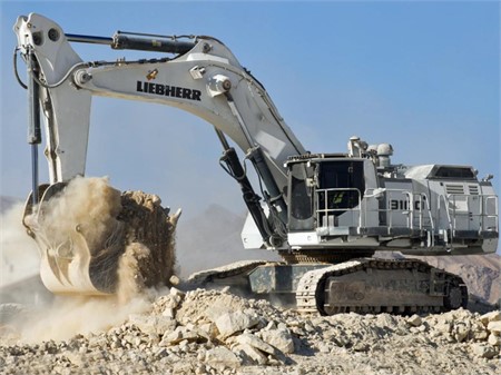 Finkbiner Equipment - Liebherr Crawler Excavators