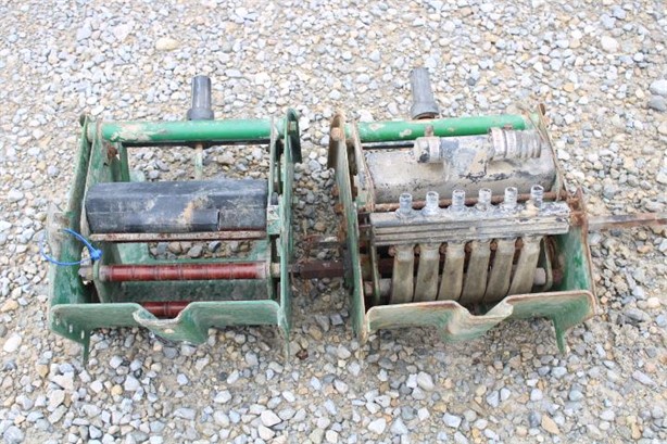 (2) SQUEEZE PUMPS, BOTH SELLS FOR ONE MONEY Used Other auction results