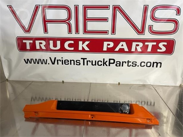 2022 KENWORTH T680 Used Body Panel Truck / Trailer Components for sale