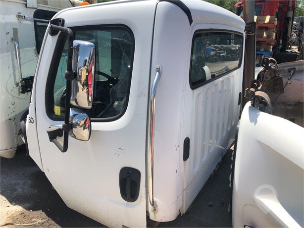 2004 FREIGHTLINER Used Cab Truck / Trailer Components for sale