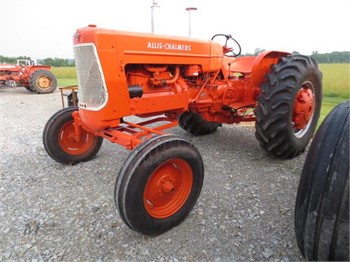 1966 Allis Chalmers D17 Series IV tractor in Kansas City, KS