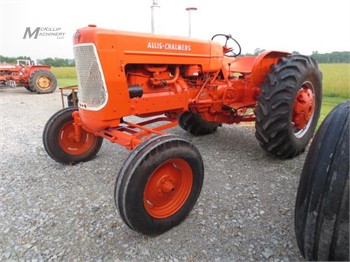 1966 Allis Chalmers D17 Series IV tractor in Kansas City, KS