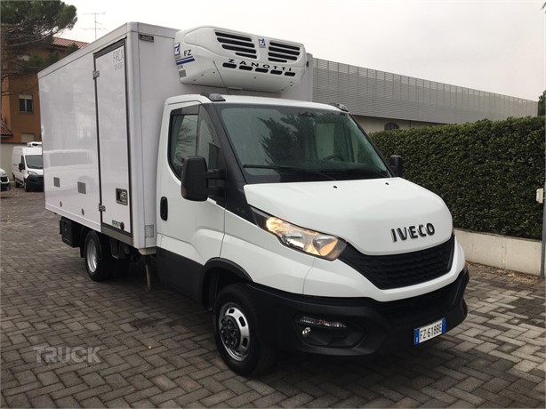 2020 IVECO DAILY 35C16 Used Transporter mit Kühlkoffer zum verkauf